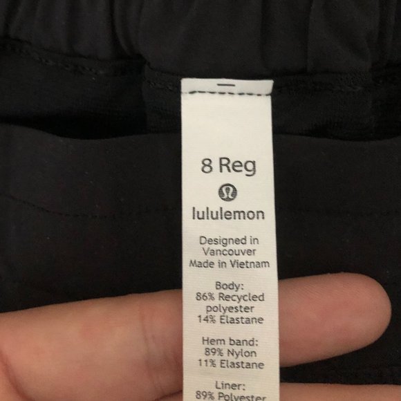 Lululemon Hotty Hot Low-Rise Short 2.5" - Picture 6 of 6